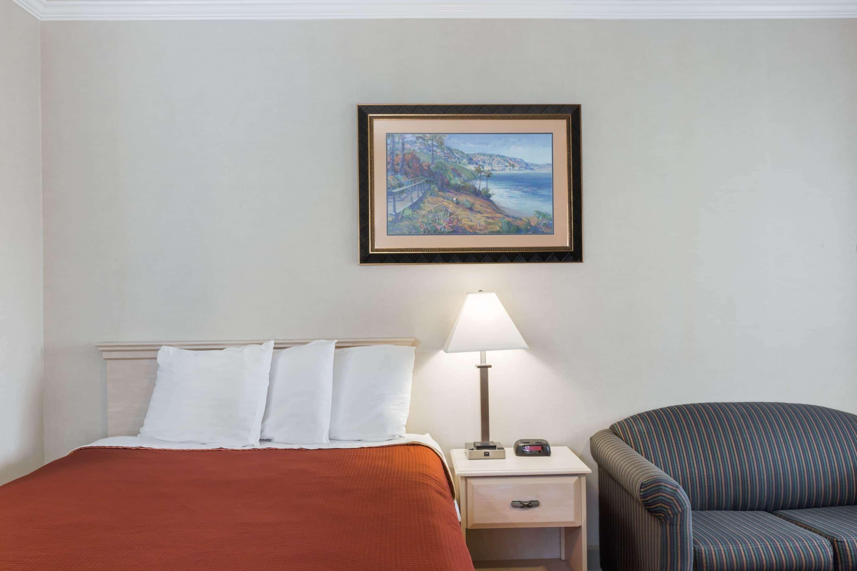 Monarch Valley Inn Marina At Monterey Bay Exterior photo